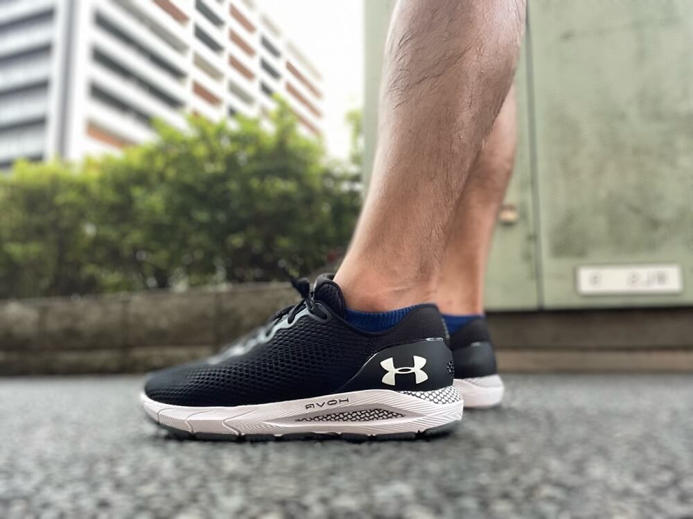 超歓迎定番UNDER ARMOUR UAホバー ソニック 4 スニーカー