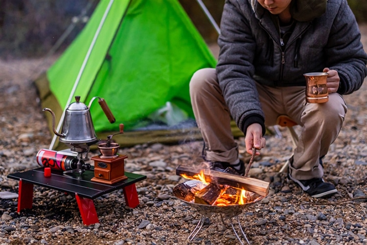冬のソロキャンプは防寒対策が重要