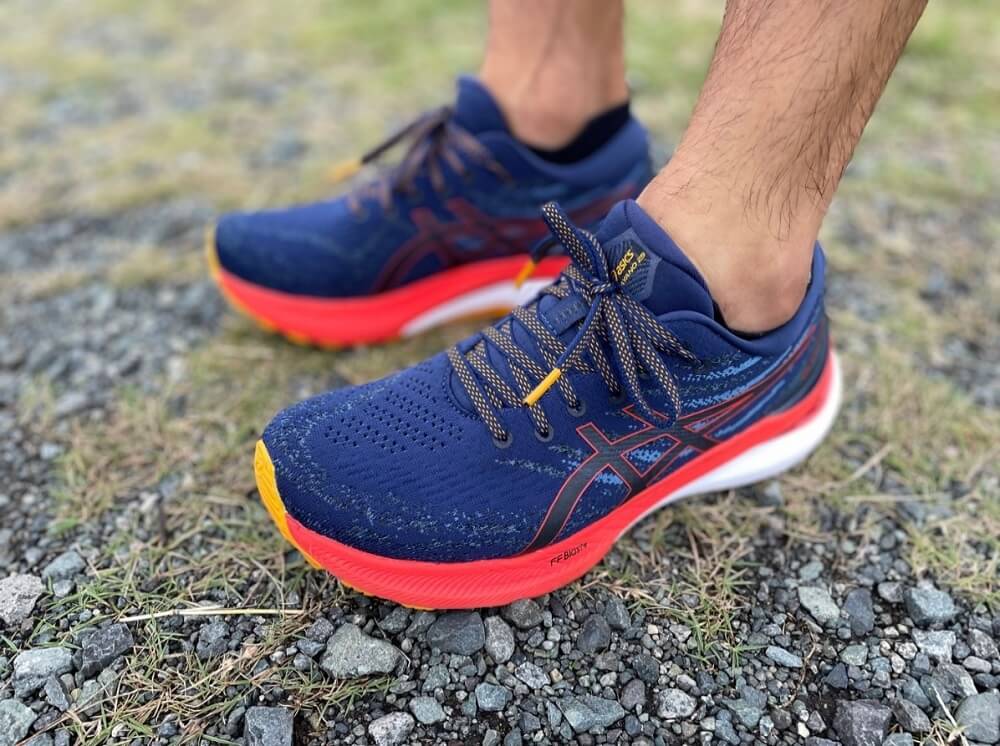 定番スタビテリティートレーナー、アシックス GEL-KAYANO 29