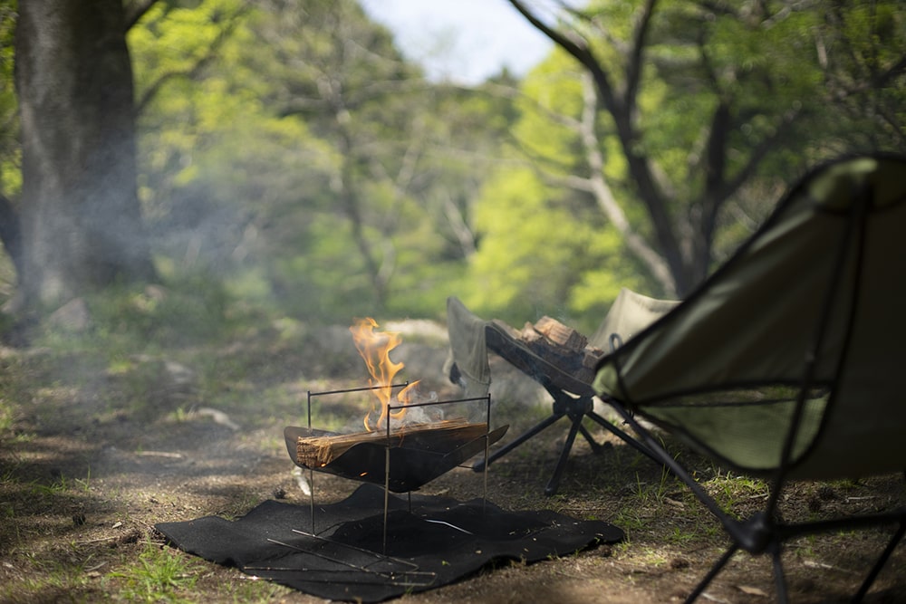 夏キャンプならではの焚き火の魅力